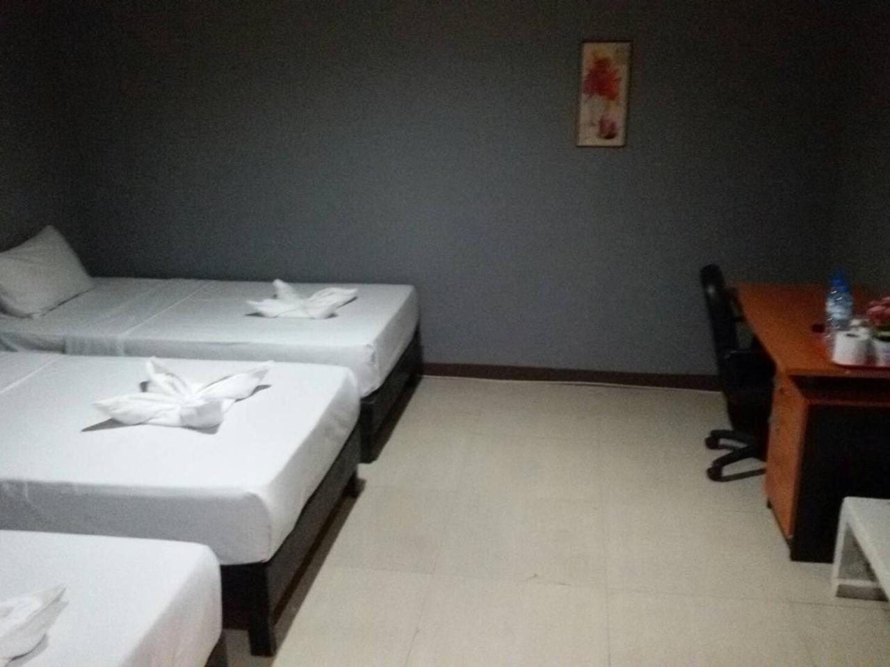 Uno Inn Bangkok Bagian luar foto